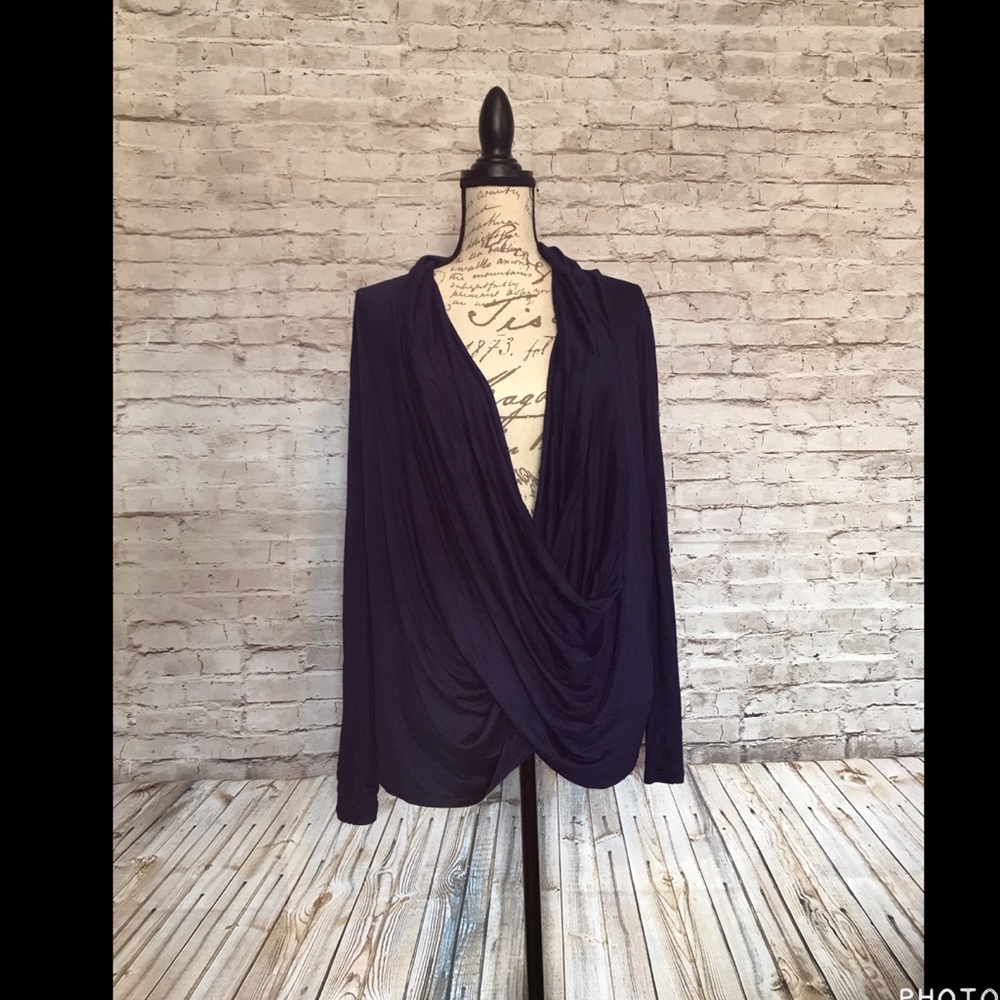 🛍Open drape long sleeve top🛍